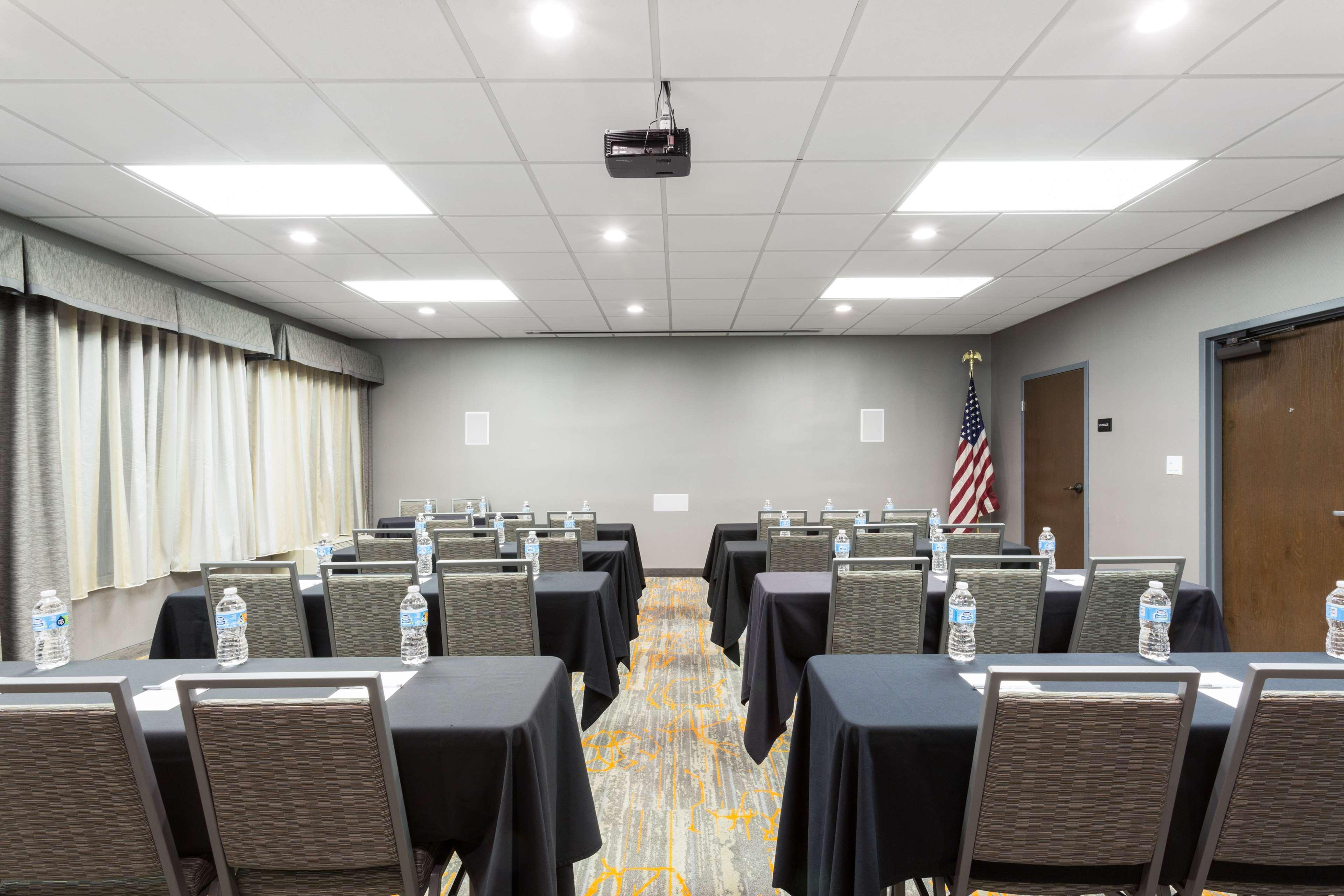 Hampton Inn Pittsburgh/West Mifflin Bagian luar foto