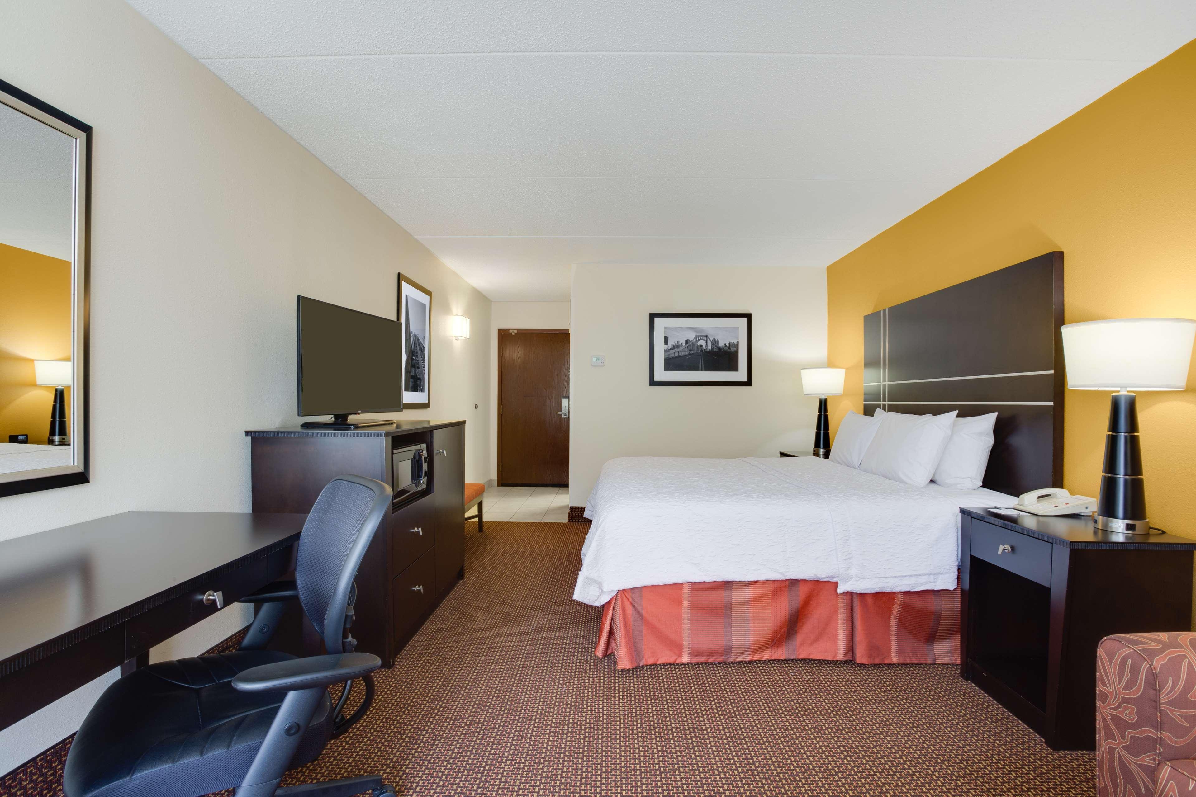 Hampton Inn Pittsburgh/West Mifflin Bagian luar foto